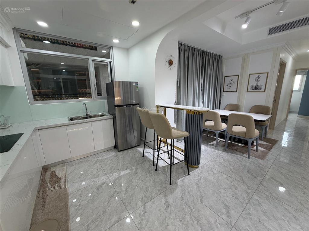 Nội thất xịn, nhà mới 3pn cần cho thuê