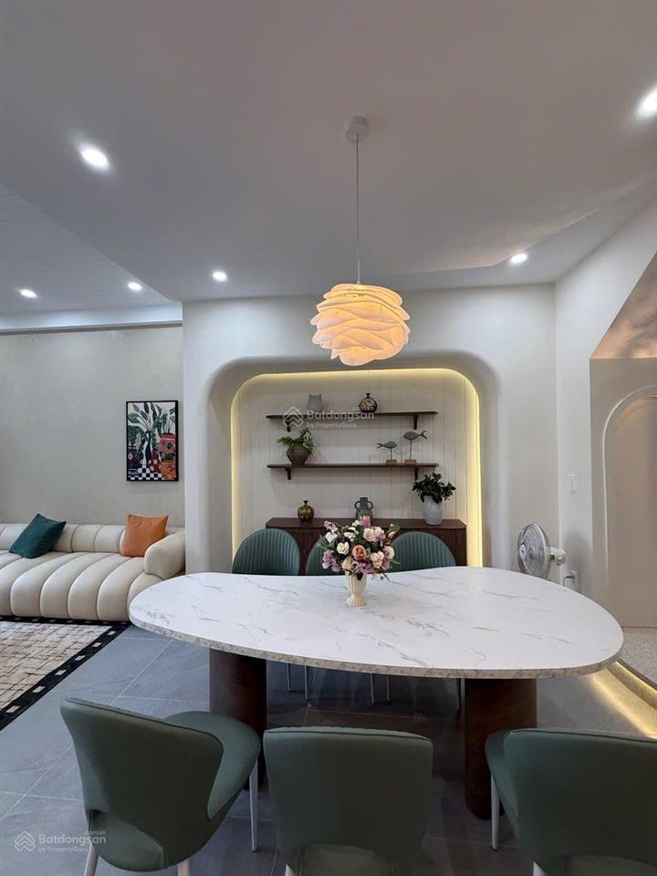 Bán gấp nhà 3 tầng đường huỳnh ngọc đủ hoà xuân  đẹp xịn