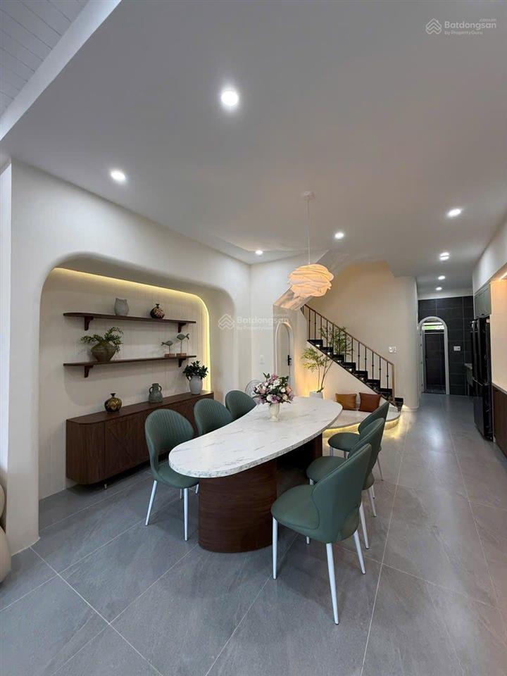 Bán gấp nhà 3 tầng đường huỳnh ngọc đủ hoà xuân  đẹp xịn