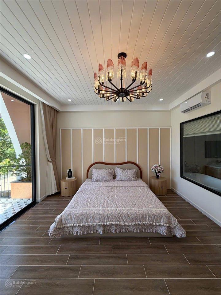 Bán gấp nhà 3 tầng đường huỳnh ngọc đủ hoà xuân  đẹp xịn