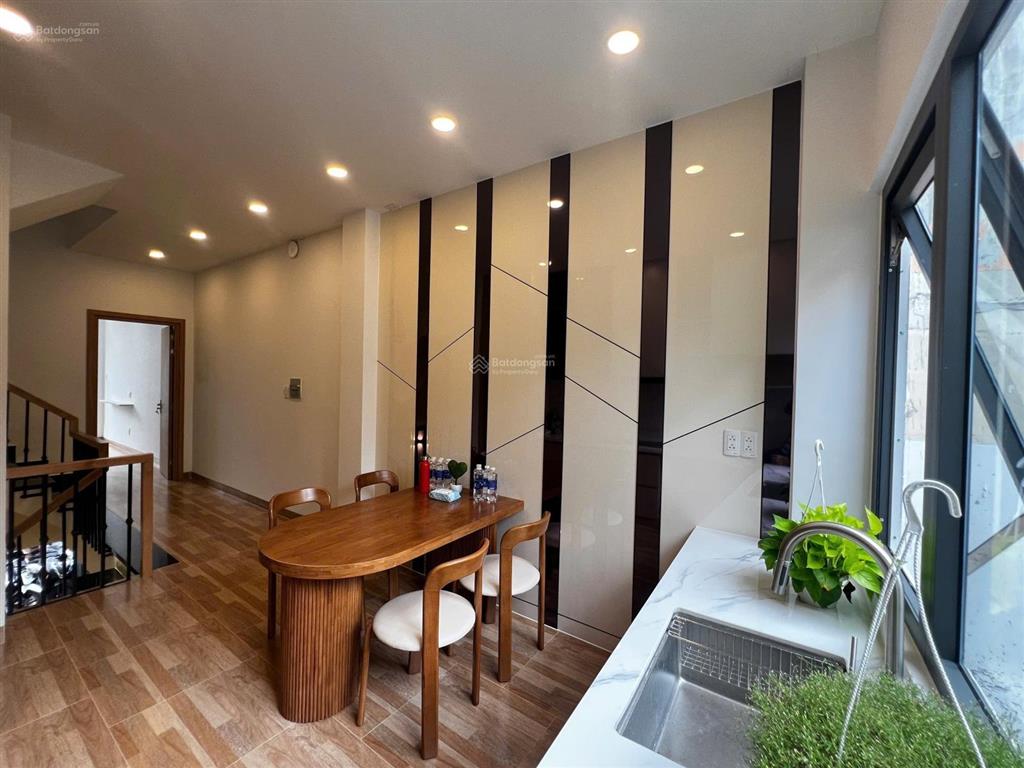 Mặt tiền cô giang nhà đẹp  mbkd mới đẹp đầy đủ nội thất xịn
