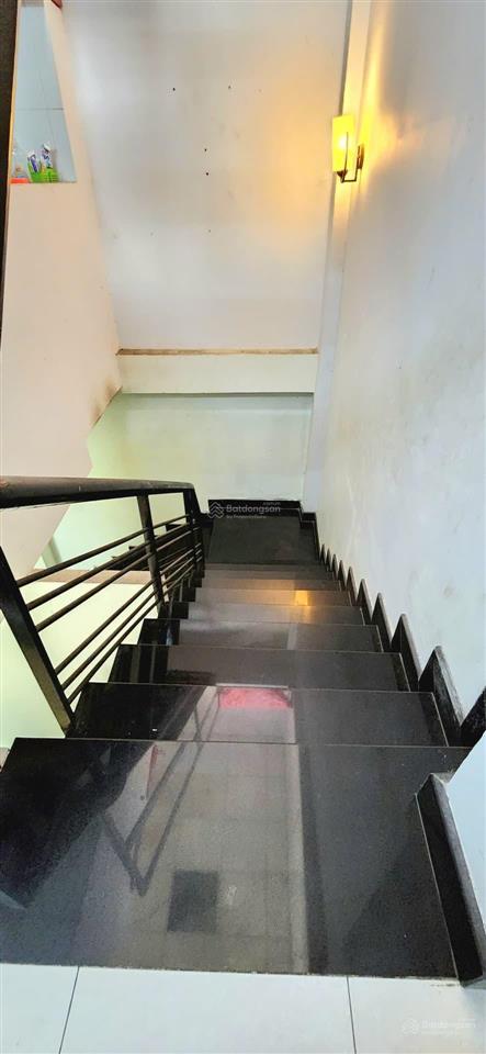 Nhà mặt tiền hồ văn huê phú nhuận vị trí kinh doanh đỉnh  ngang 4m 42m2  sổ nở hậu 11.4 tỷ