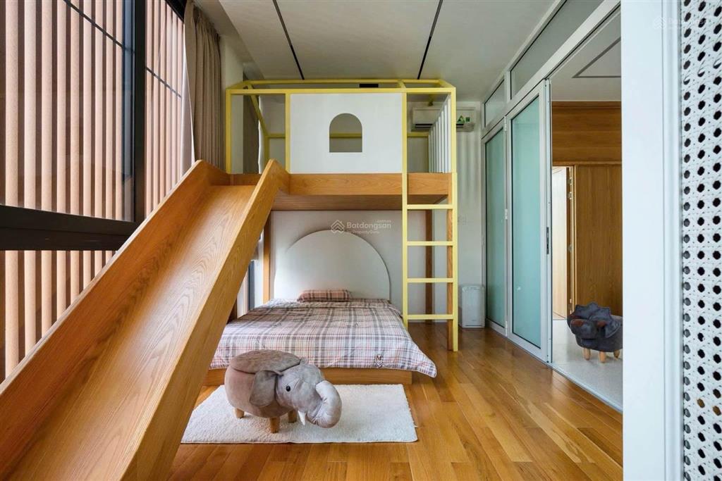 Nhà lô góc mặt tiền 5 tầng bùi văn thêm  phú nhuận  95m2 thang máy + gara ô tô  nhỉnh 24 tỷ