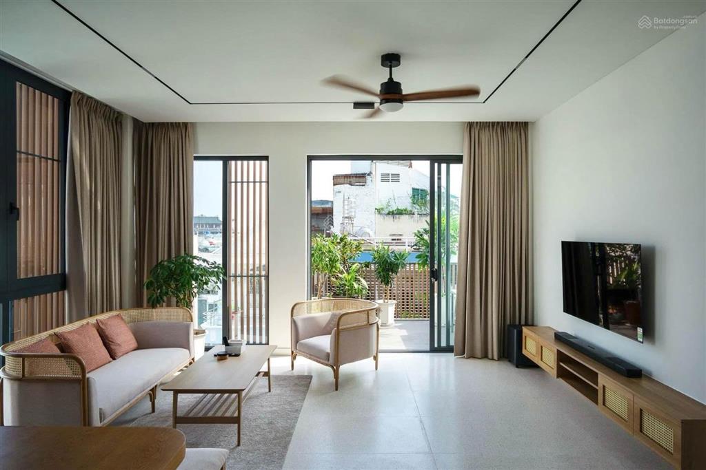 Nhà lô góc mặt tiền 5 tầng bùi văn thêm  phú nhuận  95m2 thang máy + gara ô tô  nhỉnh 24 tỷ