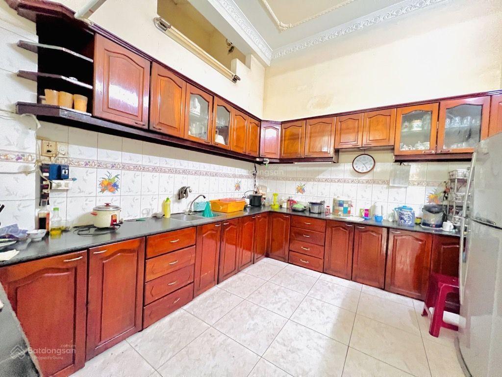 Siêu biệt thự trung tâm phan xích long phú nhuận  240m2  ngang 12m  sát mặt tiền  sổ đẹp