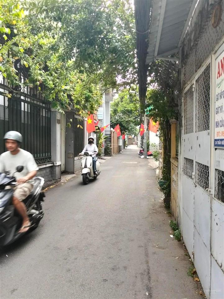 Nhà mặt tiền 46m² trần hữu trang  phú nhuận  sổ vuông vức  11,8 tỷ