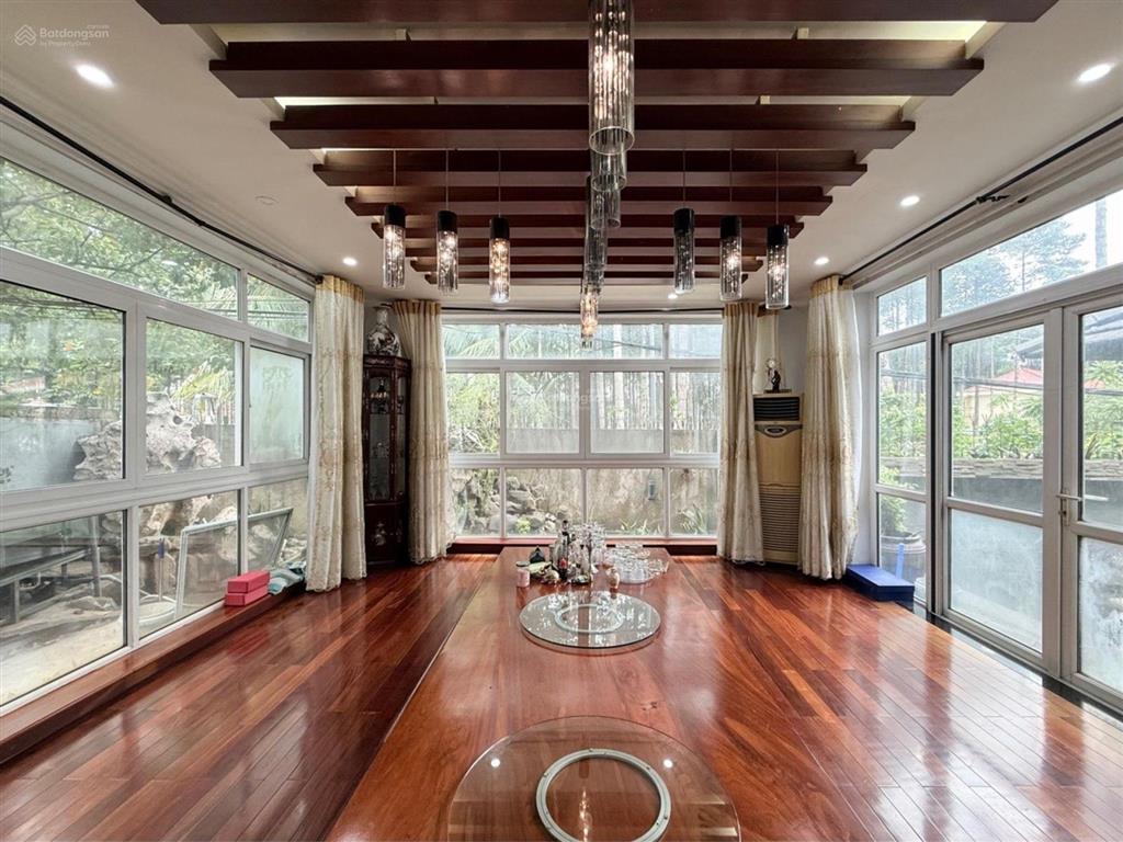 Biệt phủ cây xanh 274m2 giữa lòng phú nhuận  nội thất sang trọng  13x21m
