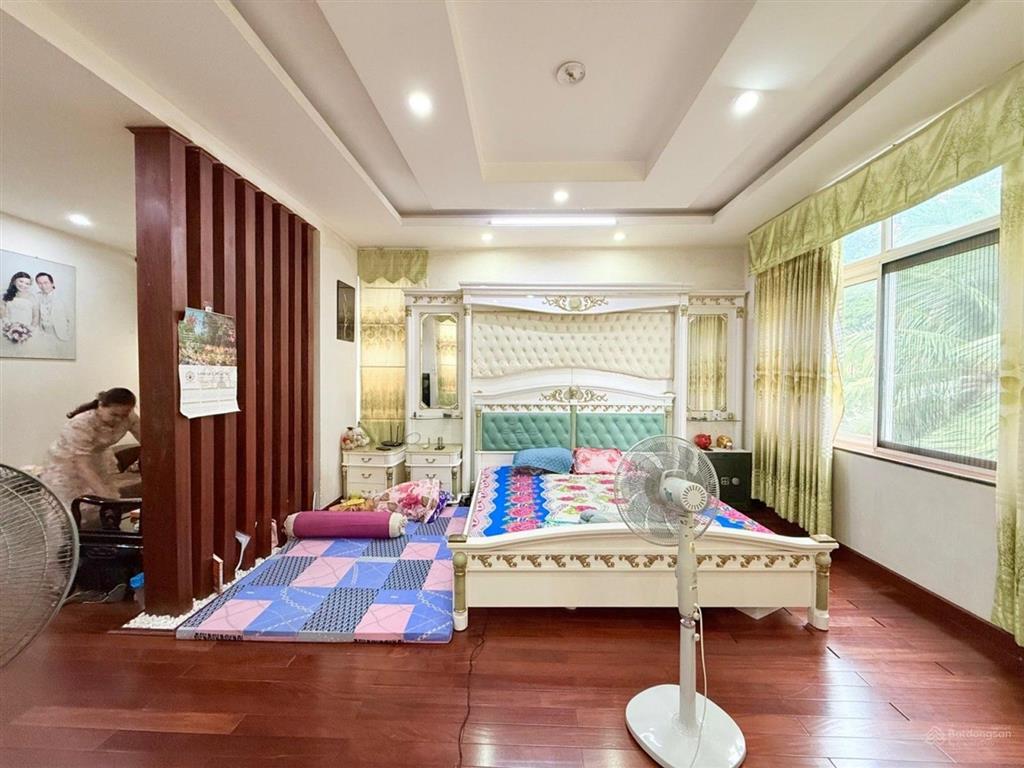 Biệt phủ cây xanh 274m2 giữa lòng phú nhuận  nội thất sang trọng  13x21m