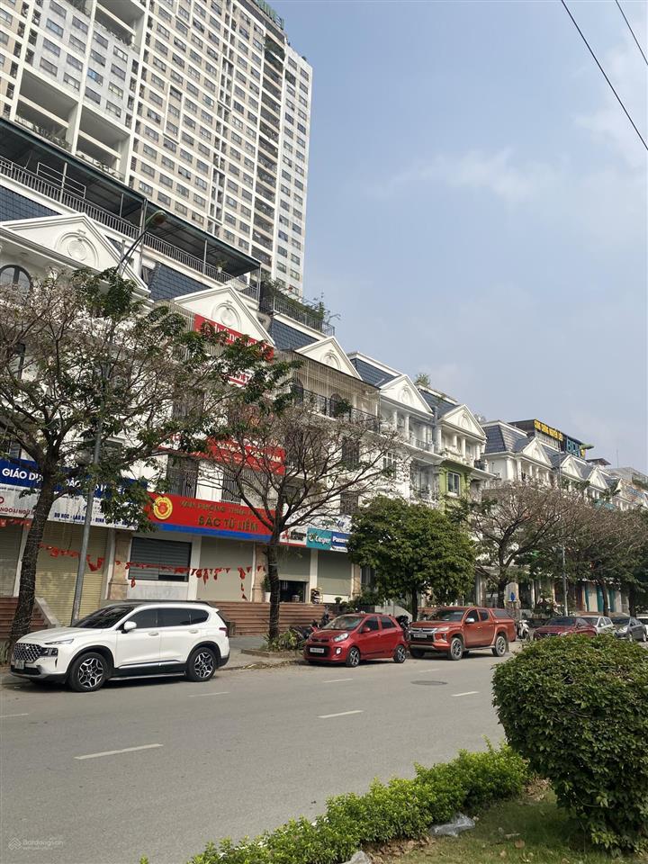 Mới ra chính chủ cần tiền bán nhanh liền kề maison dupacr thành phố giao lưu  120m2  48 tỷ