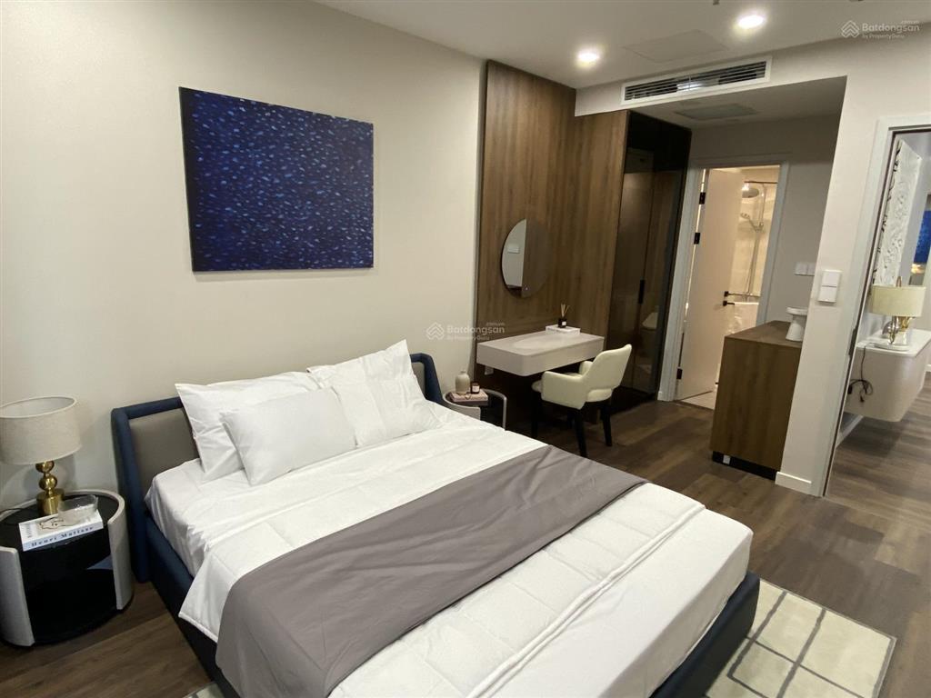 Mới ra bán nhanh căn hộ 3pn giá 10 tỷ. nhà thiết kế full nội thất. có lốt ô tô và ngân hàng htls