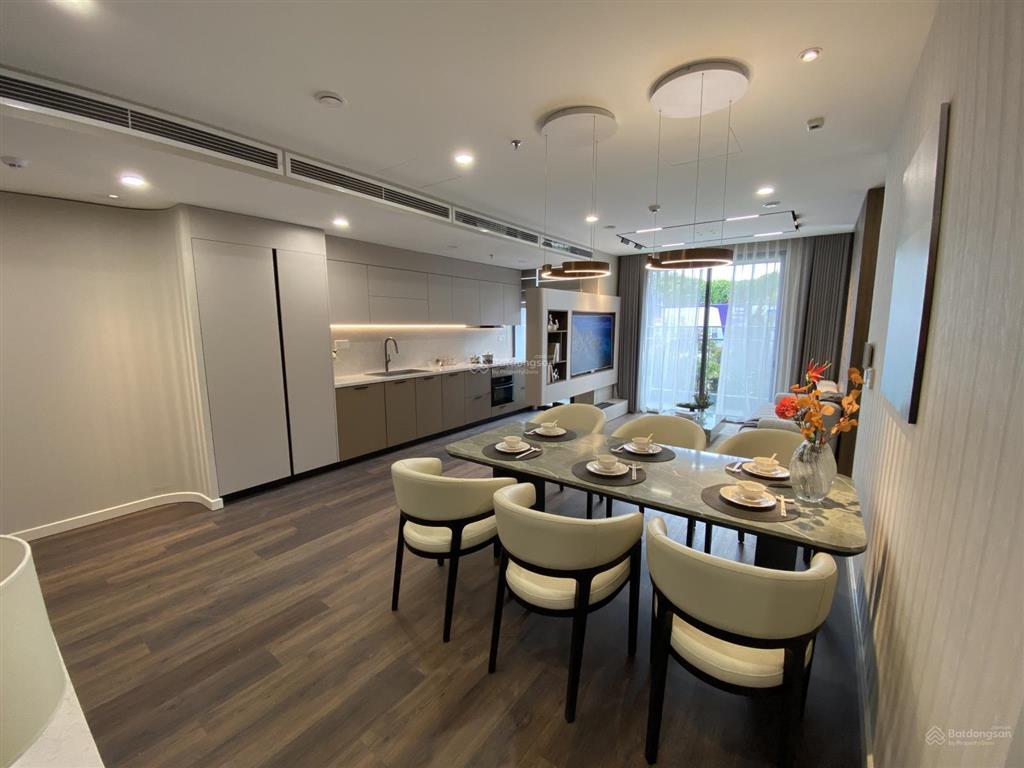 Mới ra bán nhanh căn hộ 3pn giá 10 tỷ. nhà thiết kế full nội thất. có lốt ô tô và ngân hàng htls