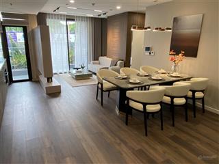 Mới ra bán nhanh căn hộ 3pn giá 10 tỷ. nhà thiết kế full nội thất. có lốt ô tô và ngân hàng htls