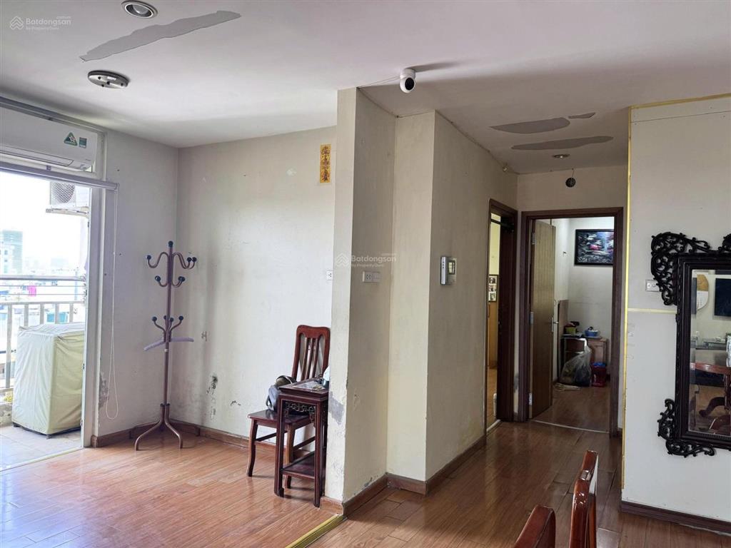 Bán căn hộ chung cư 60 m2, 2 pn, tòa 165 thái hà, đống đa, hn