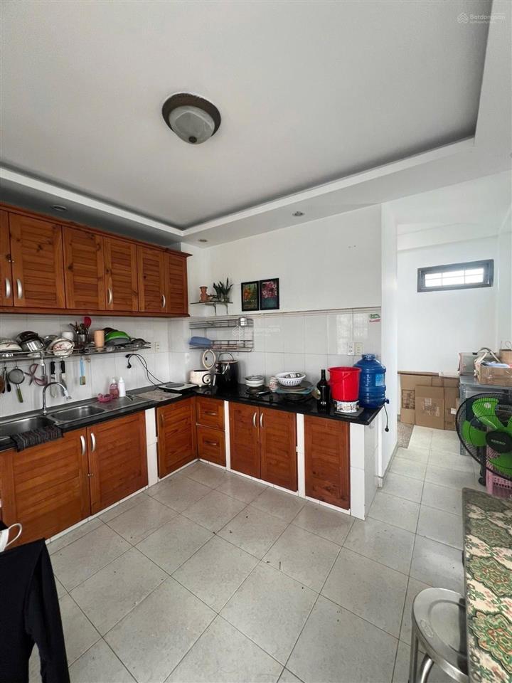 Bán nhà mặt phố tại vĩnh viễn, quận 10, 5 tầng, 18,5 tỷ, 49 m2, 4pn + 5wc, lô góc 2 mặt thoáng.