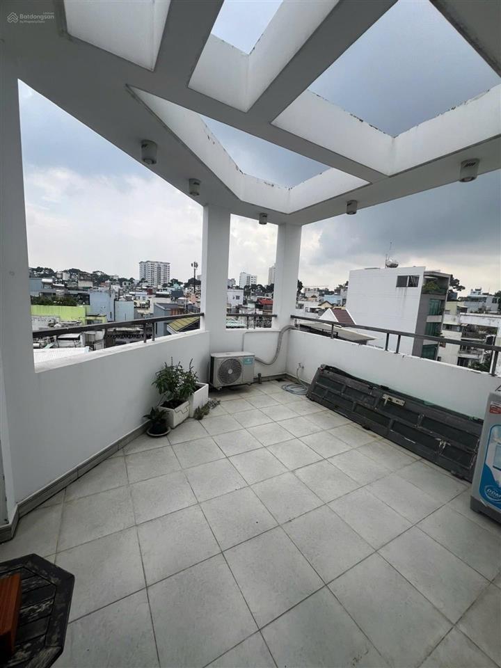 Bán nhà mặt phố tại vĩnh viễn, quận 10, 5 tầng, 18,5 tỷ, 49 m2, 4pn + 5wc, lô góc 2 mặt thoáng.
