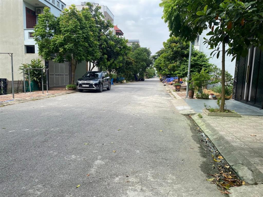 Chỉ hơn 3 tỷ sở hữu ngay 112m² đất mặt tiền 6,8 gần các trường đh, khu cnc hòa lạc.