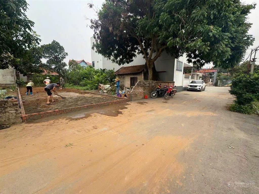 Chỉ 1.9 tỷ sở hữu 115m, tt sơn tây.gần trường đại học công nghiệp,vành đai 5.kinh doanh ngay