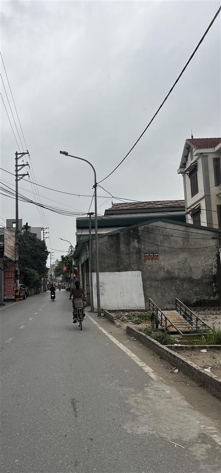 Bán đất tt hoà lạc, gần đh quốc gia, đh fpt, metro 5, trục chính kinh doanh. đông dân cư,gần chợ.