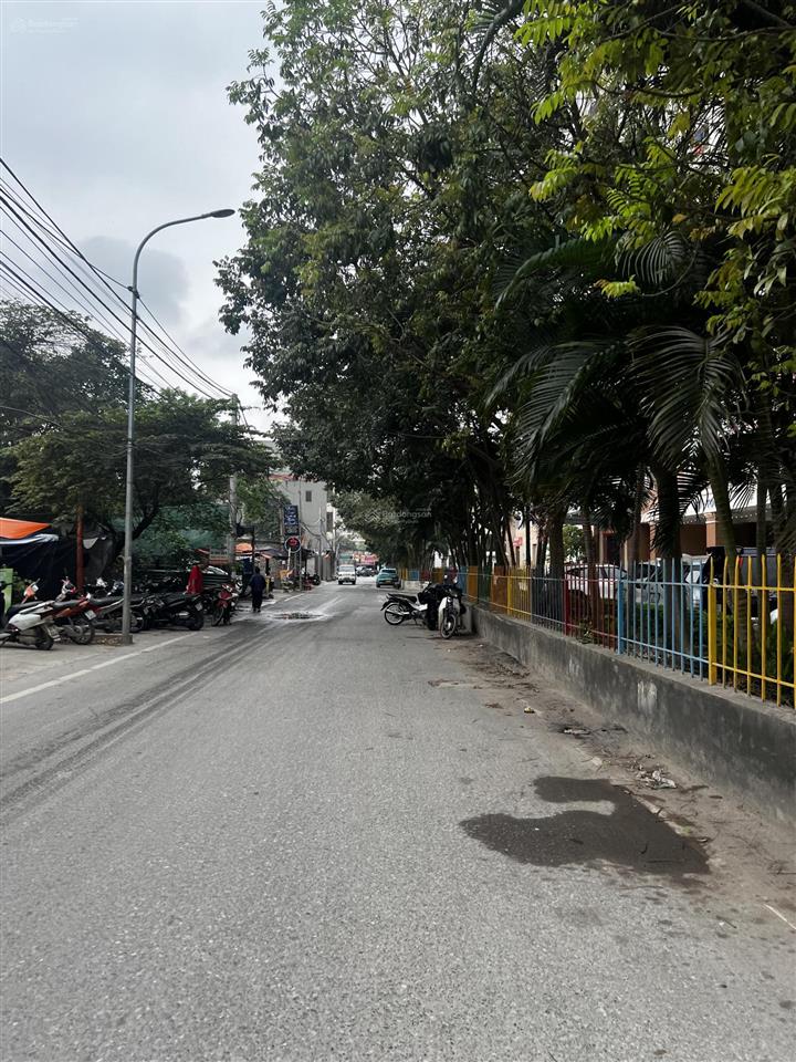 Bán đất tt hoà lạc, gần đh quốc gia, đh fpt, metro 5, trục chính kinh doanh. đông dân cư,gần chợ.