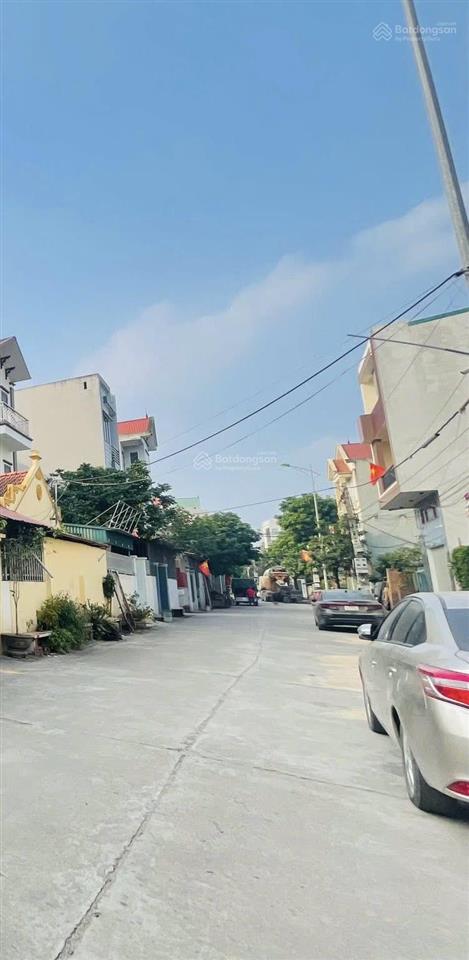 Bán gấp lô đất tân xã 142m mt 6,8m gần đhfpt, cnc, gần chợ, dân đông đúc tiện ích đầy đủ. giá 3,xtỷ