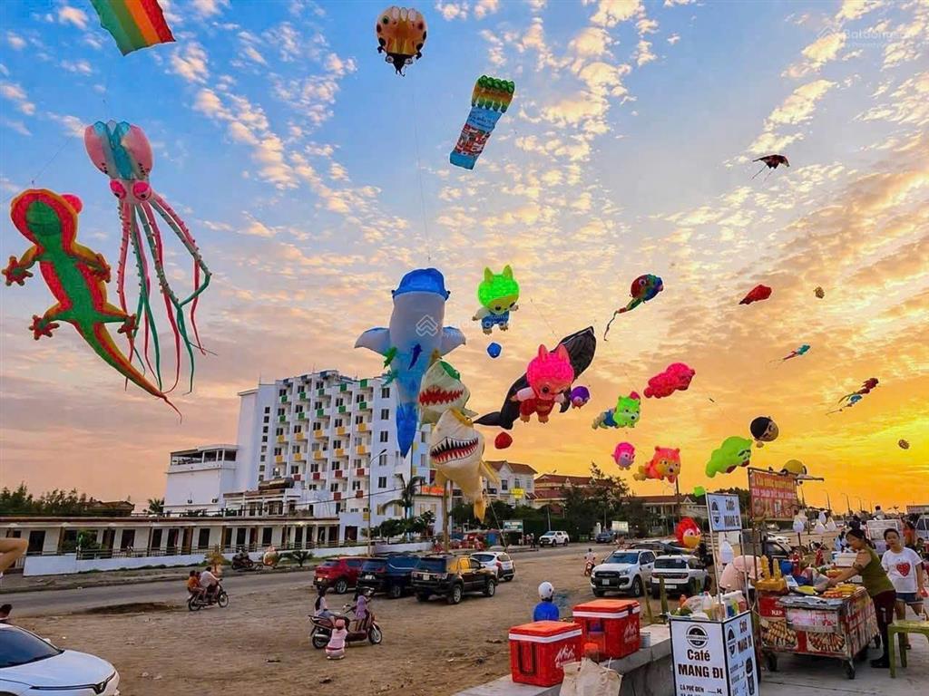 Chủ gửi bán gấp lô 213m, gần biển,trung tâm tt cồn,nam định.nằm trong lõi đặc khu kinh tế.giá 1.3ty