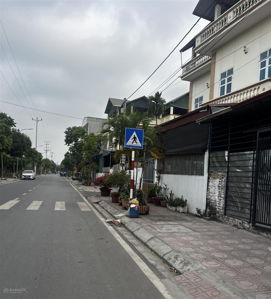 Bán gấp lô đất 126m2, mt 6,9m,tt hoà lạc,trục chính kinh doanh,sát đh quốc gia, fpt.giá 3.380 tỷ