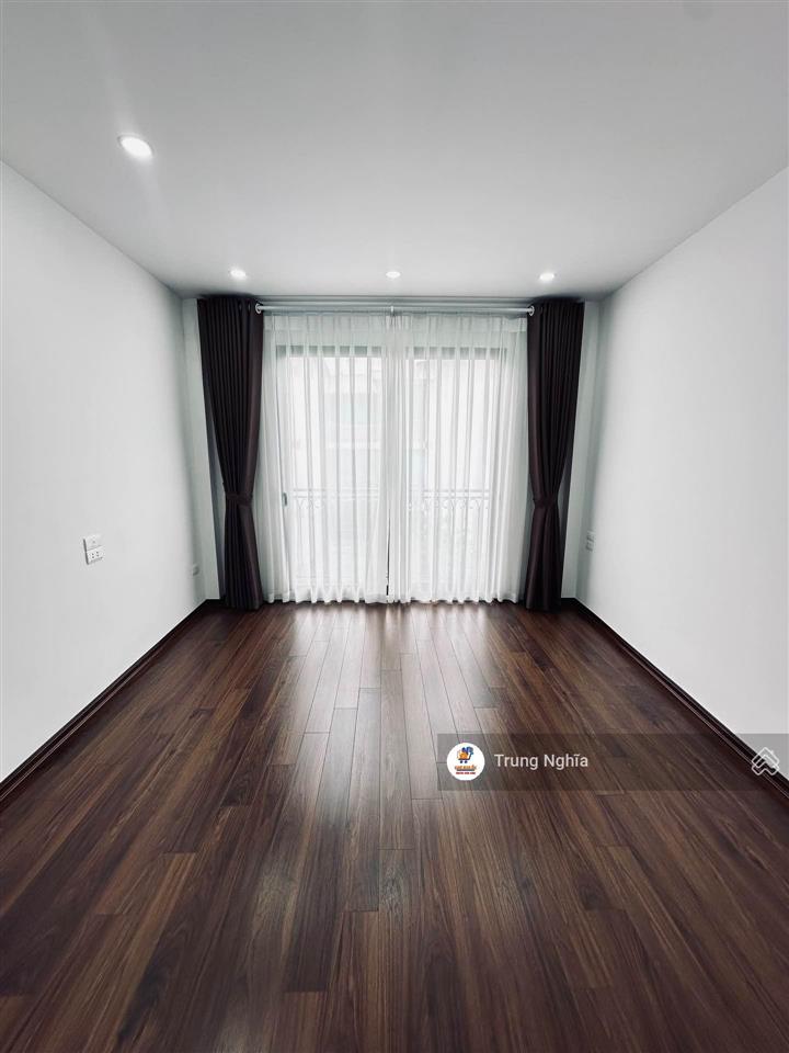 Bán nhà full nội thất 5 tầng, 24m2 tại phố hoàng liệt, bao đẹp chỉ nhỉnh 8 tỷ