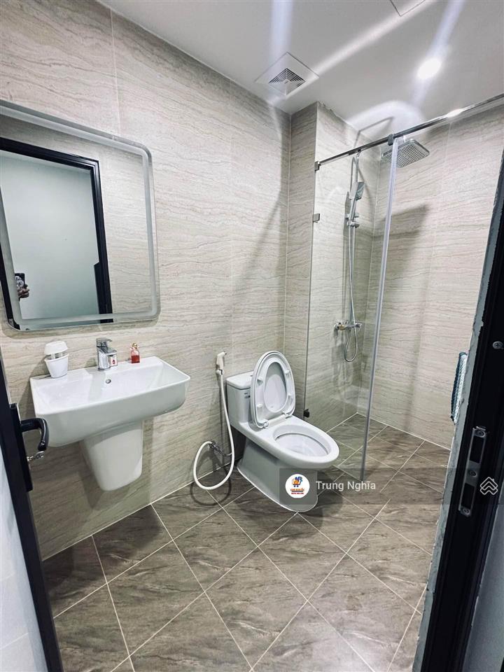 Bán nhà full nội thất 5 tầng, 24m2 tại phố hoàng liệt, bao đẹp chỉ nhỉnh 8 tỷ