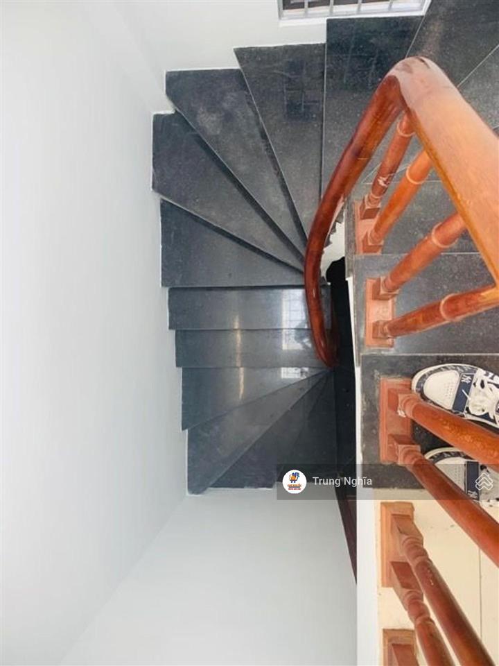 Bán nhà riêng tại đại từ 40 m2  5 tầng full nội thất, giá chỉ 9 tỷ