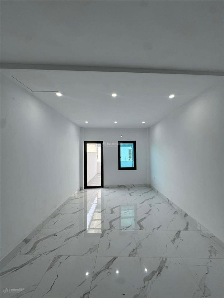 Bán nhà riêng tại hoàng liệt, 12,4 tỷ, 40m2, 5 tầng thang máy, pháp lý đầy đủ