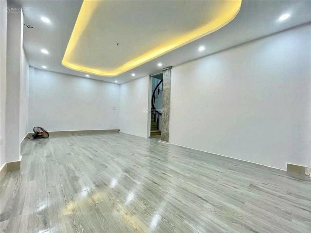 Bán nhà riêng tại kim giang, 9,86 tỷ, 37 m2, hàng hiếm tại thanh trì