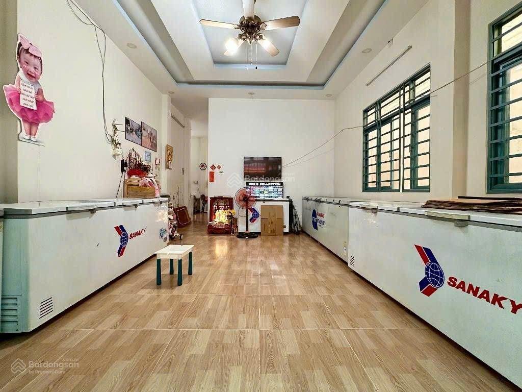 Nhà diện tích khủng ngang 6m kết cấu chắc chắn xây dựng thoáng mát 3pn nhỉnh 7 tỷ xíu