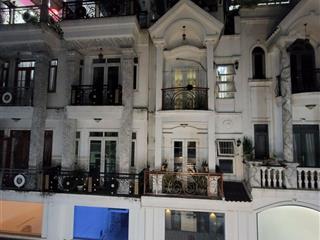 Nhà phân lô đồng bộ 5 tầng hxh ngủ nhà 4pn khép kín khu nhà đẹp gần mặt tiền sầm uất