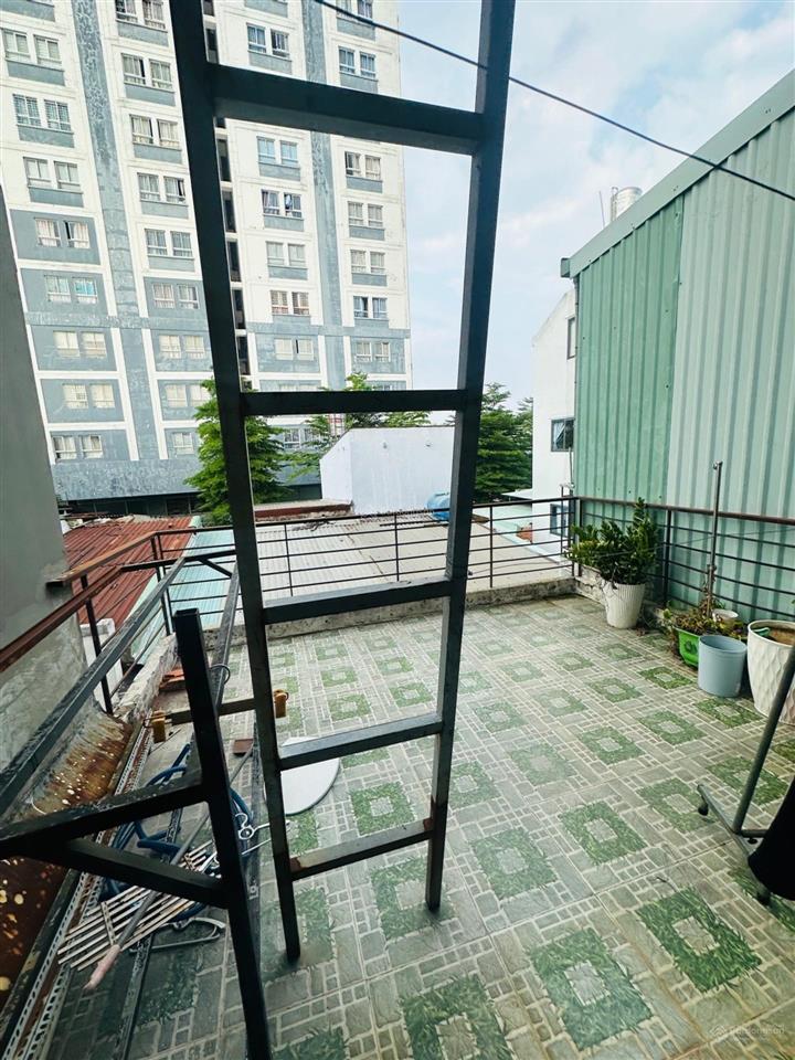 Nhà hai mặt tiền kd hxh thông 3pn vị trí đẹp ở và kinh doanh chỉ nhỉnh 6tỷ