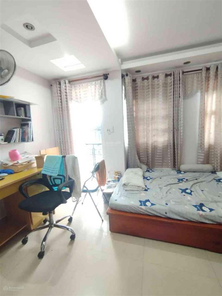 Chủ cần bán lo việc căn nhà chính chủ xây ở chăm chút kỹ lưỡng khu hẻm xe hơi thông quang trung