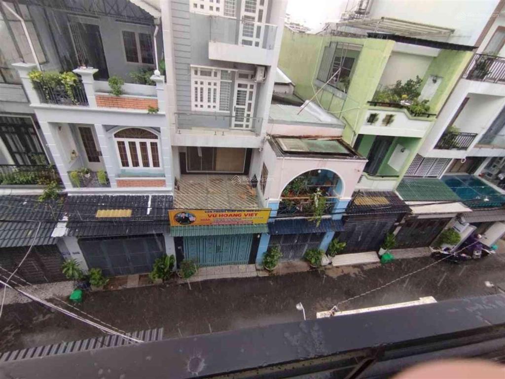 Chủ cần bán lo việc căn nhà chính chủ xây ở chăm chút kỹ lưỡng khu hẻm xe hơi thông quang trung