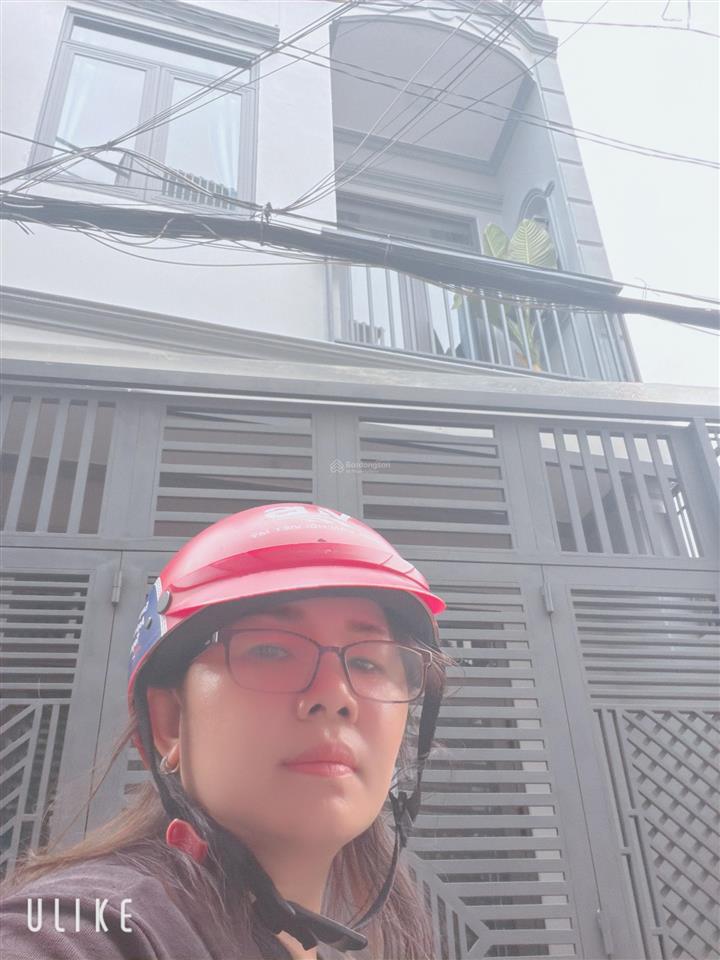 60m2 3 tầng hxh ngủ nhà 4pn xây chắc chắn còn mới đẹp ở ngay