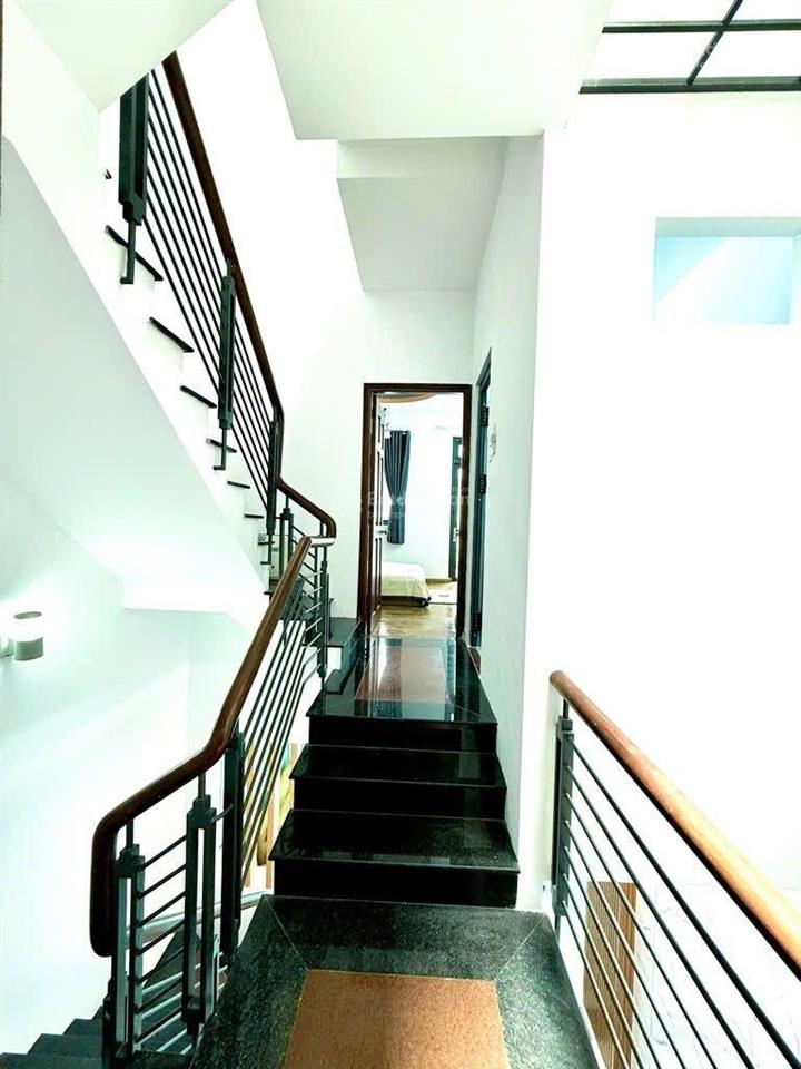 Bán nhà oto ngủ trong nhà thông số đẹp 4pn full nội thất