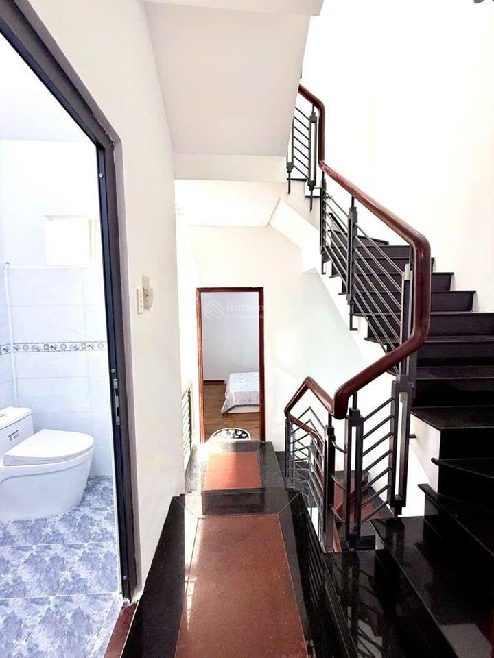 Bán nhà oto ngủ trong nhà thông số đẹp 4pn full nội thất