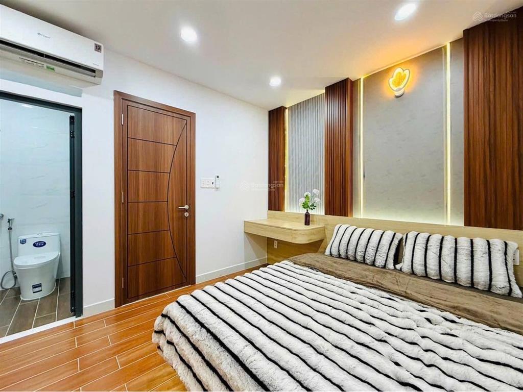 5 tầng hxh thông thoáng sát mặt tiền 4pn full nội thất mua dọn vào ở ngay