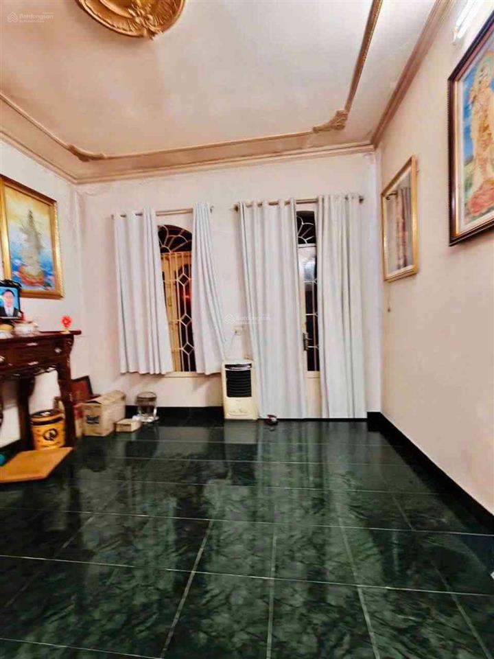 60m2, 3 tầng 4pn hxh thông khu nhà đẹp, an ninh, dân trí, chủ gấp giảm giá mạnh
