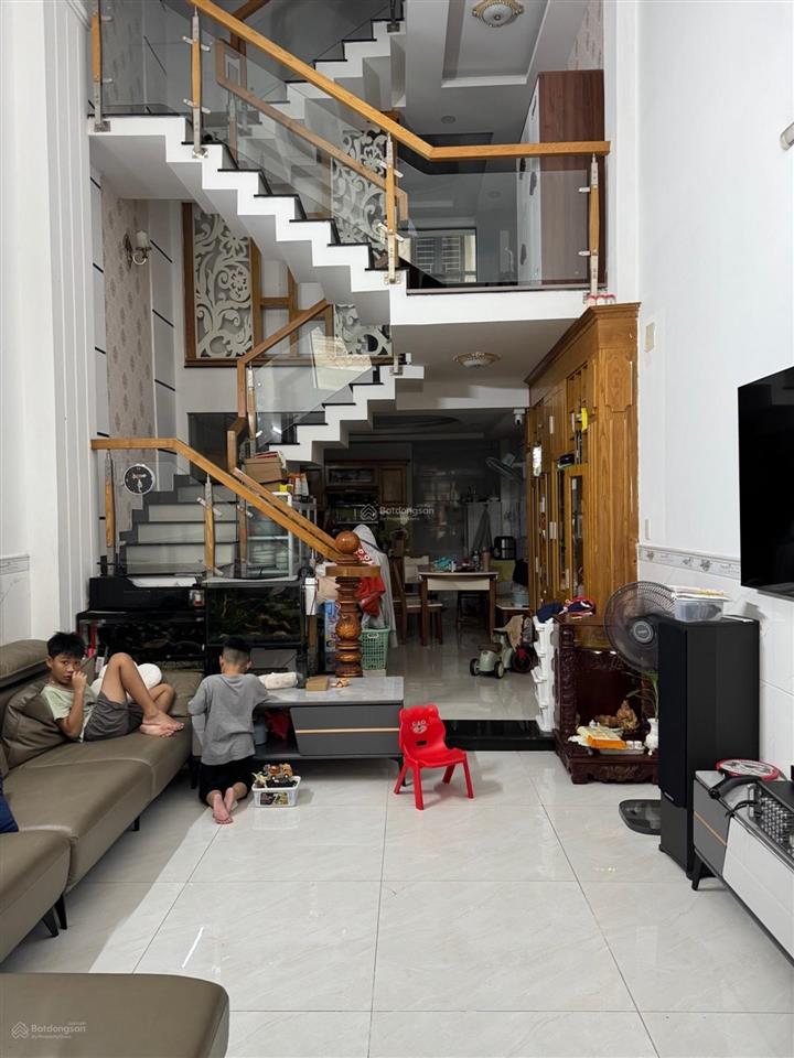 60m2, 5 tầng, hxh, khu nhà đồng bộ đẹp, thoáng mát, nhà chủ ở, còn mới đẹp, mua dọn vào ở ngay
