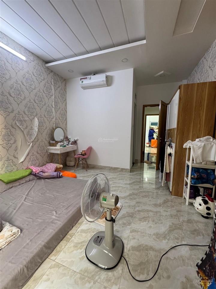 60m2, 5 tầng, hxh, khu nhà đồng bộ đẹp, thoáng mát, nhà chủ ở, còn mới đẹp, mua dọn vào ở ngay