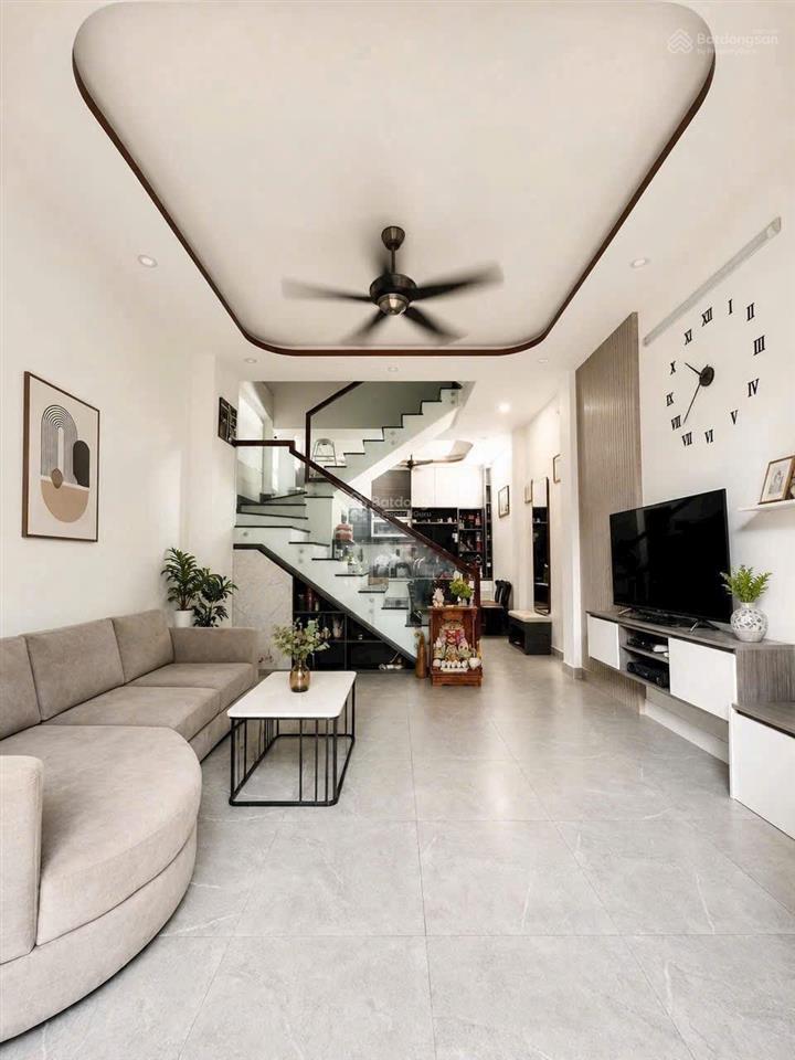 Nhà đẹp 45m2 4 tầng 4pn vị trí đẹp sát mặt tiền xe tải sầm uất, tiện ích xung quanh không thiếu gì