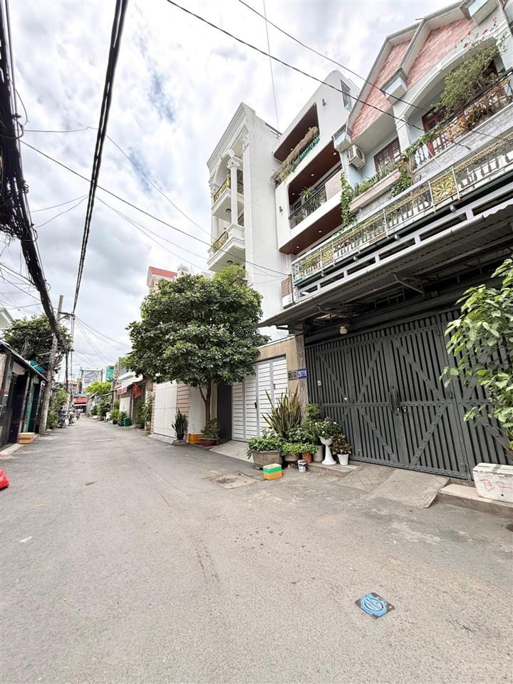 Nhà đẹp 70m2, 3 tầng hxh đẹp ngay emart2, 3pn, khu dân cư an ninh, yên tĩnh, toàn nhà đẹp
