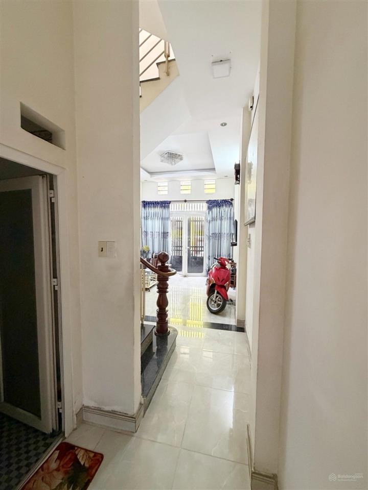 Vị trí đỉnh 1/ cách mặt tiền chỉ 1 căn 3 tầng 3pn kinh doanh tốt