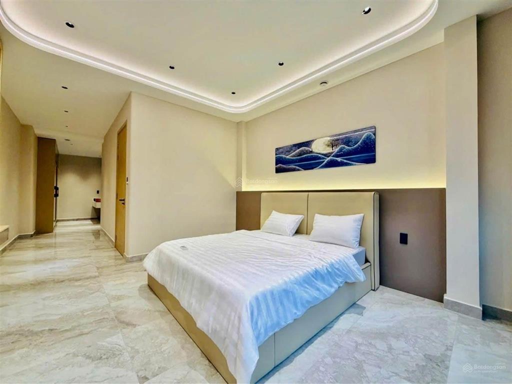 Nhà đẹp 4 tầng thiết kế sang trọng cao cấp hẻm xe hơi sát mặt tiền khu nhà yên tĩnh nội thất sẵn