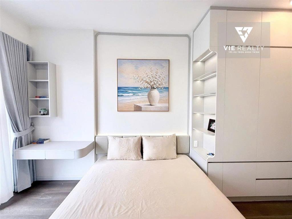Cho thuê 2pn 69m2 full nt xịn đẹp + view công viên (đông nam) + free phí ql đến t1/2027 | chỉ 20tr