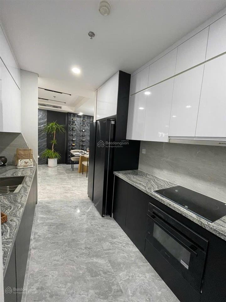 Chính chủ cho thuê căn hộ 3 phòng ngủ capital elite giá siêu rẻ 18tr.  0356 203 ***