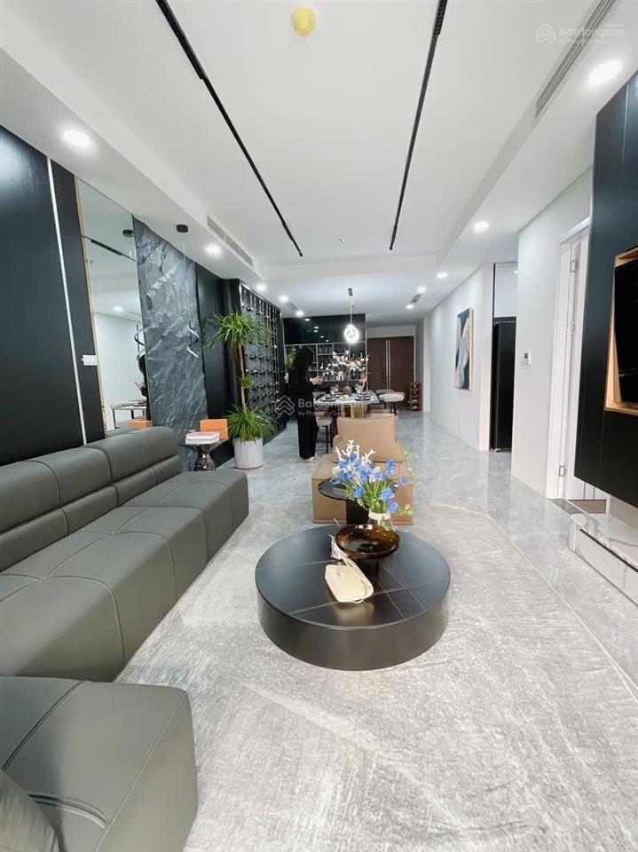 Chính chủ cho thuê căn hộ 3 phòng ngủ capital elite giá siêu rẻ 18tr.  0356 203 ***